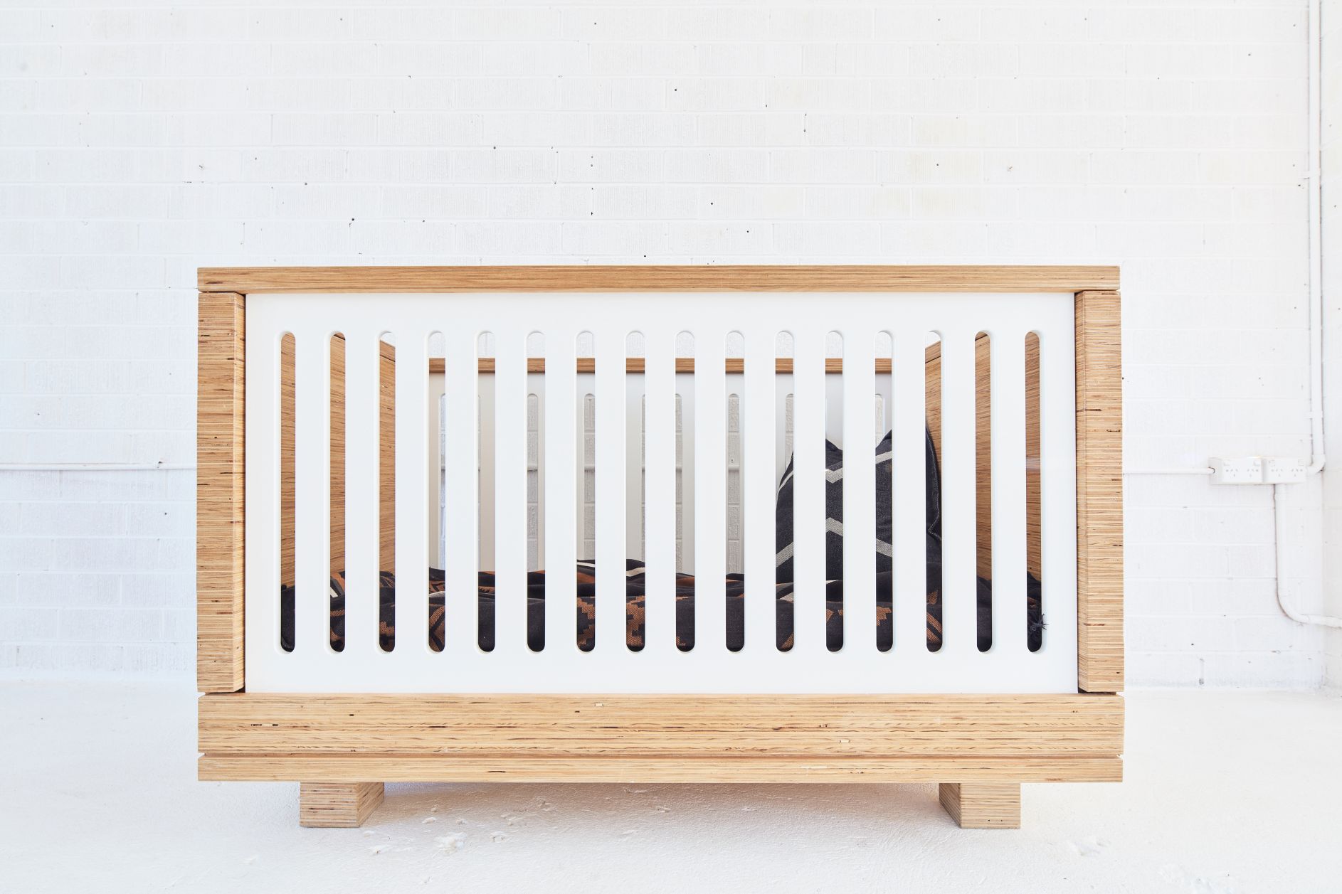 Cot-to-Kid Bed